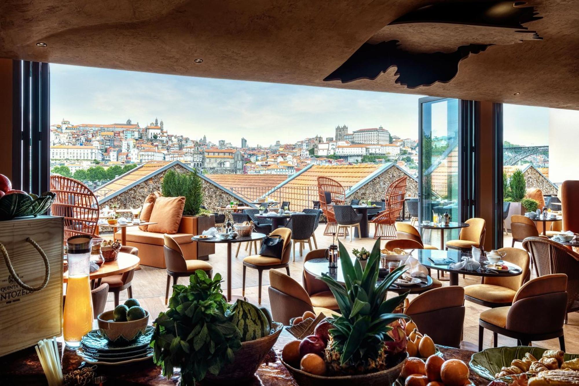 Forte De Gaia, Autograph Collection Vila Nova de Gaia Luaran gambar The Park's rooftop bar